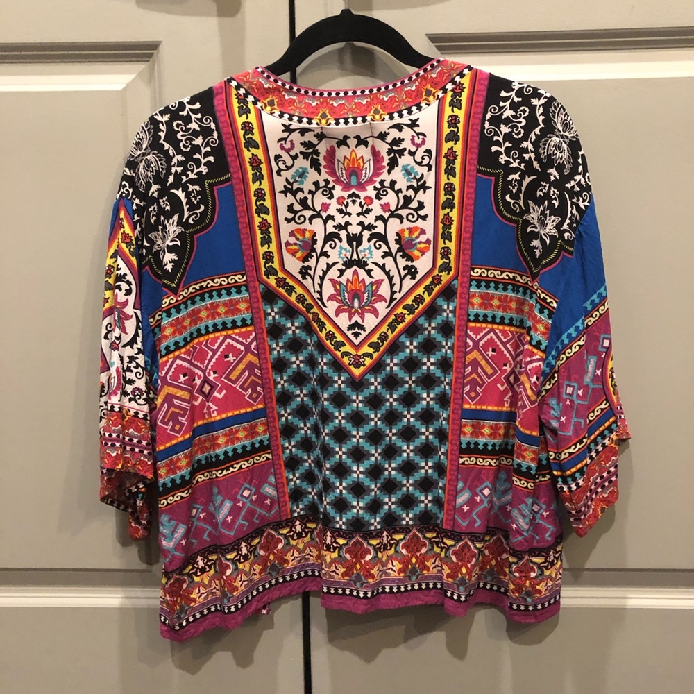 Like New Flying Tomato Aztec Top
